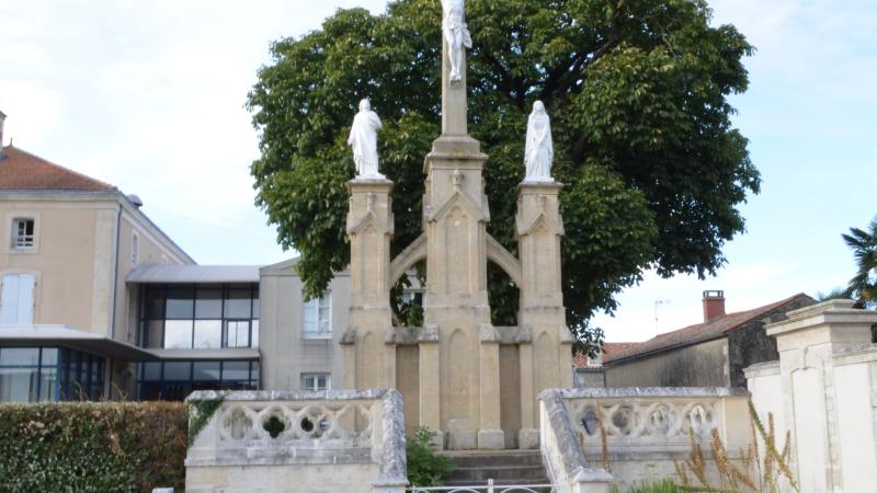 Calvaire à Maillé