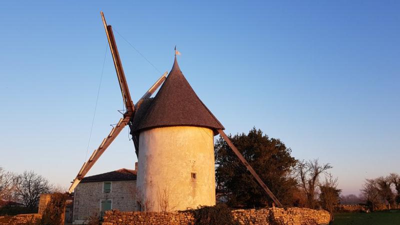 Le Moulin